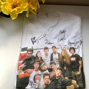 Magcon Signed T-Shirt